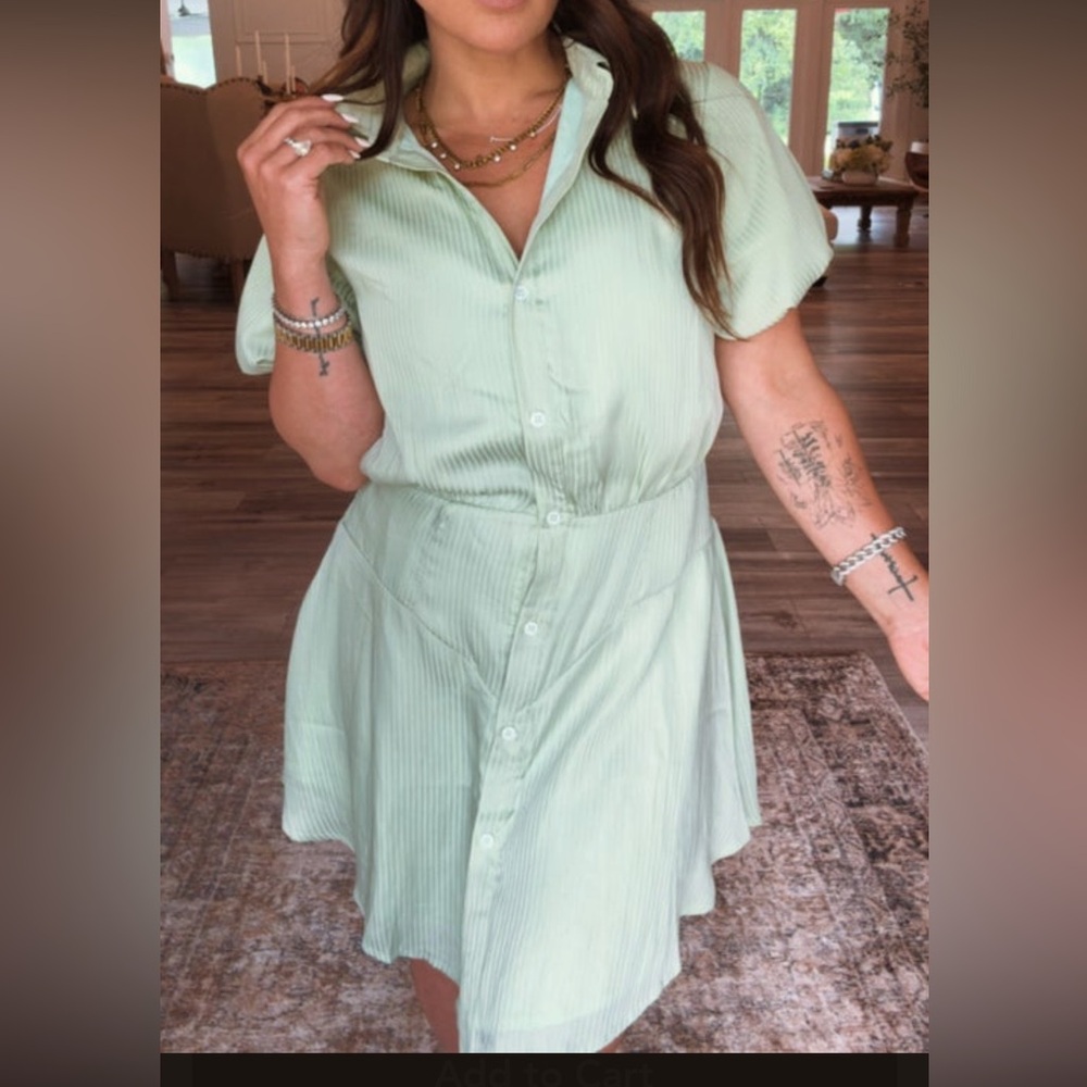 Light Mint Button-Front Women’s Dress